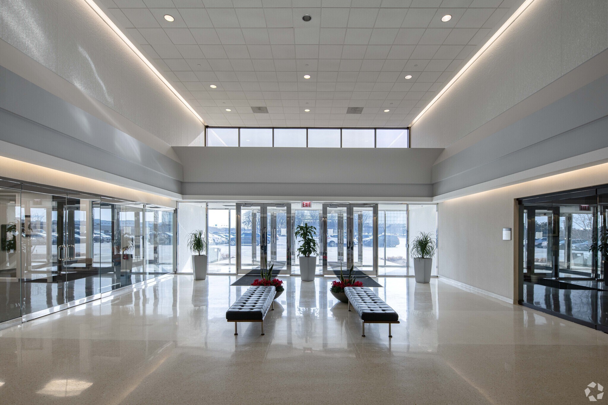 1111-E-Touhy-Ave-Des-Plaines-IL-Lobby-13-LargeHighDefinition