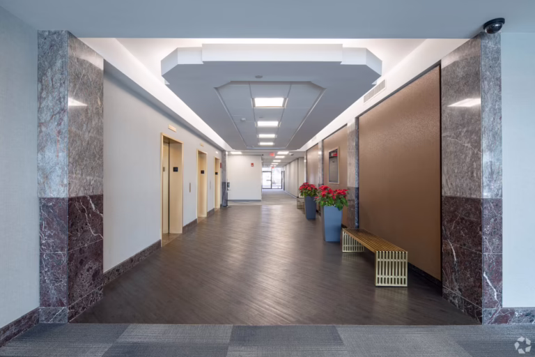 999-E-Touhy-Ave-Des-Plaines-IL-Lobby-12-LargeHighDefinition